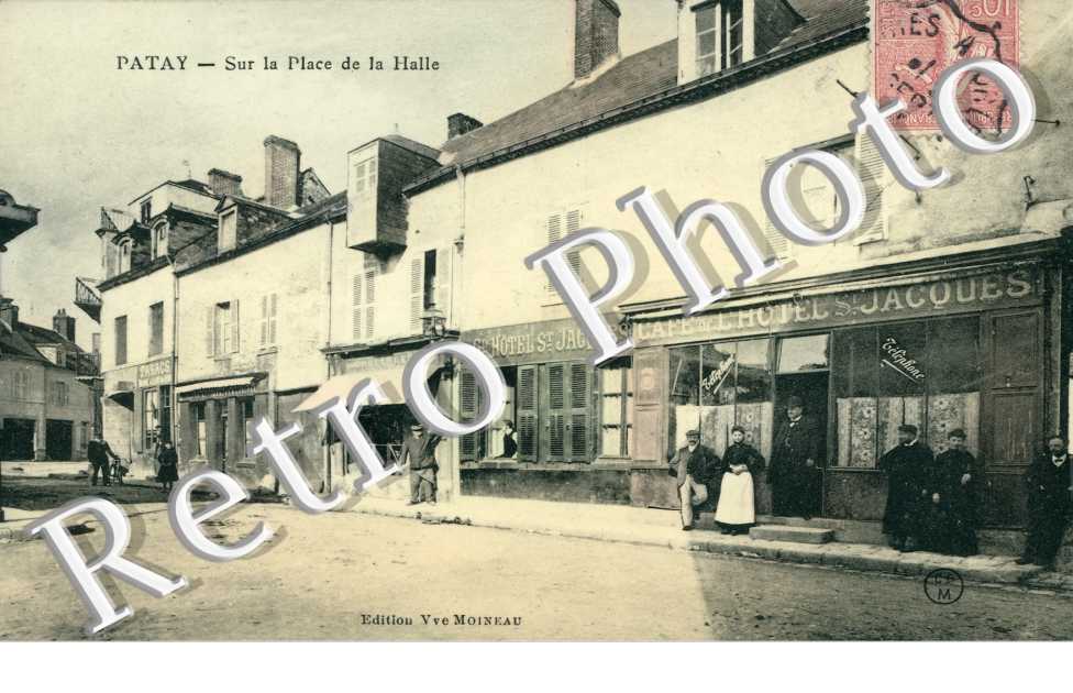sur la place de la halle