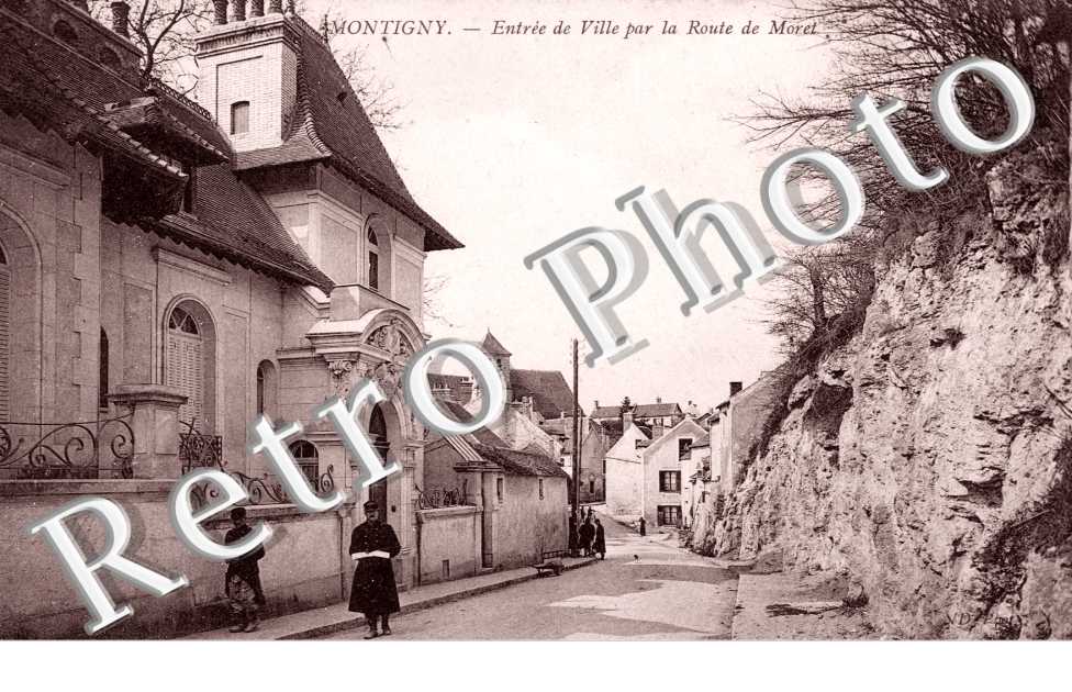 entree de ville par la route de Moret