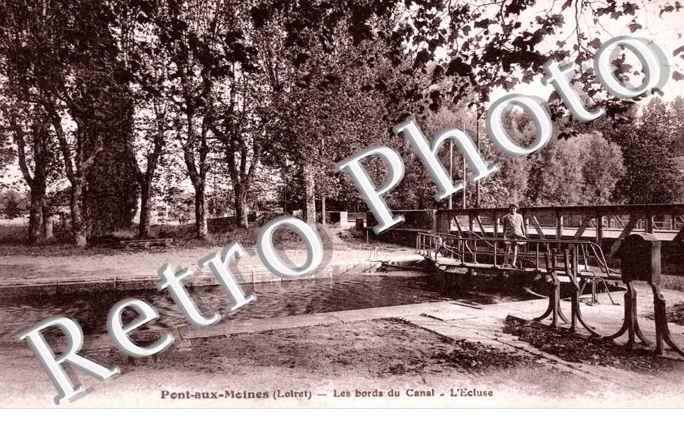 Pont-aux-Moines, les bords du canal, l'ecluse