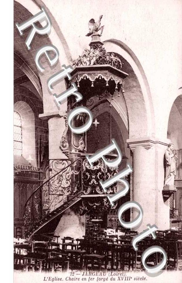 L'Eglise, Chair en fer forge