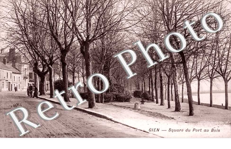Square du Port au Bois