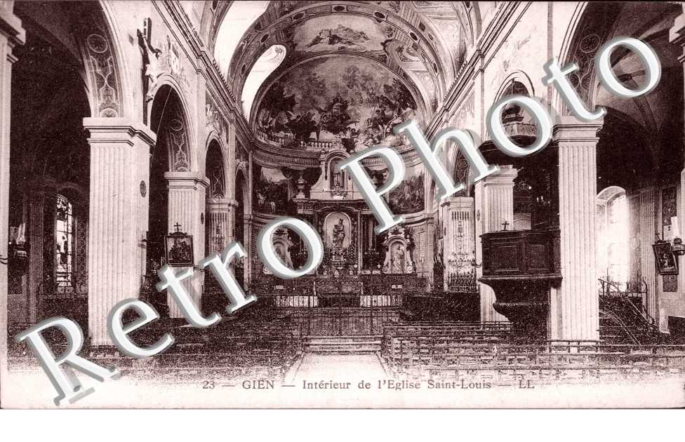 Interieur de l'Eglise Saint Louis