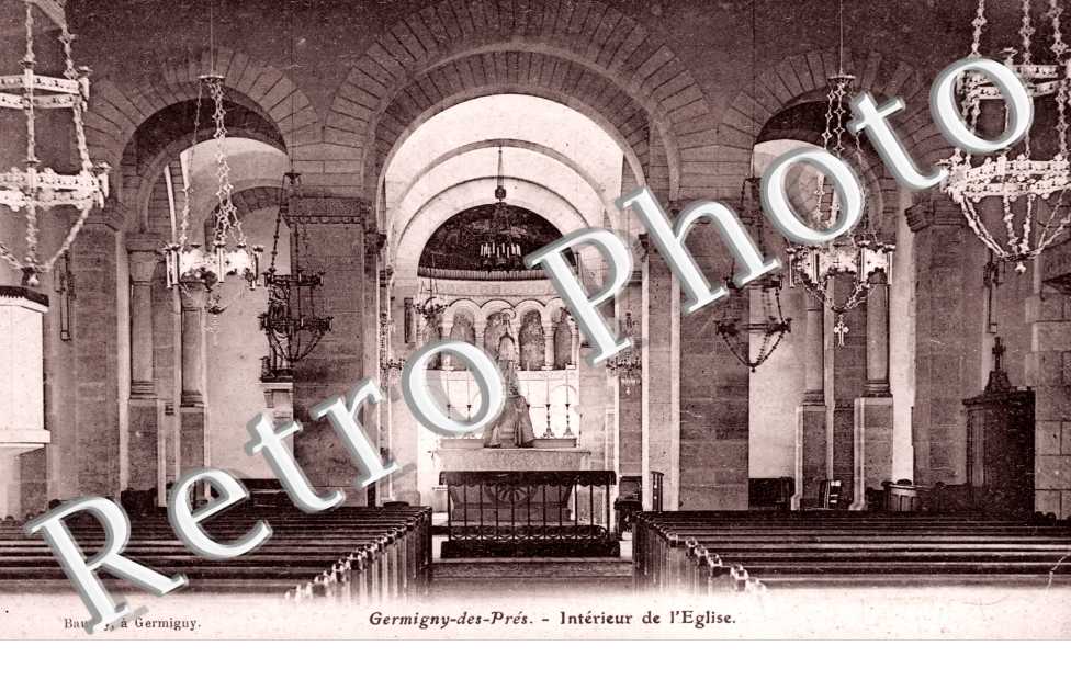 interieur de l'eglise Notre Dame de Pitie