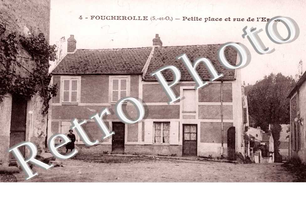 petite place et rue de l'Erable