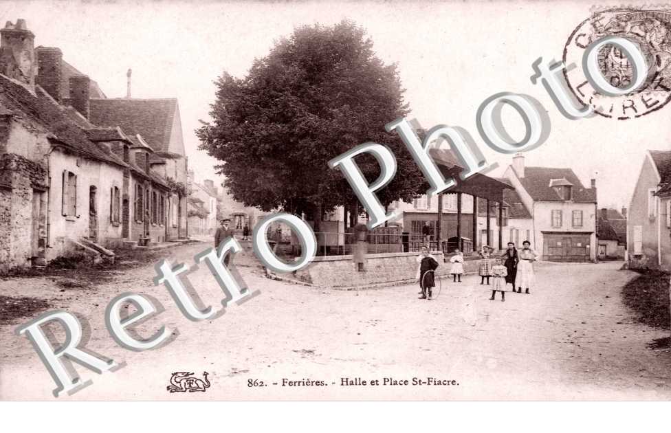 Halle et Place Saint Fiacre
