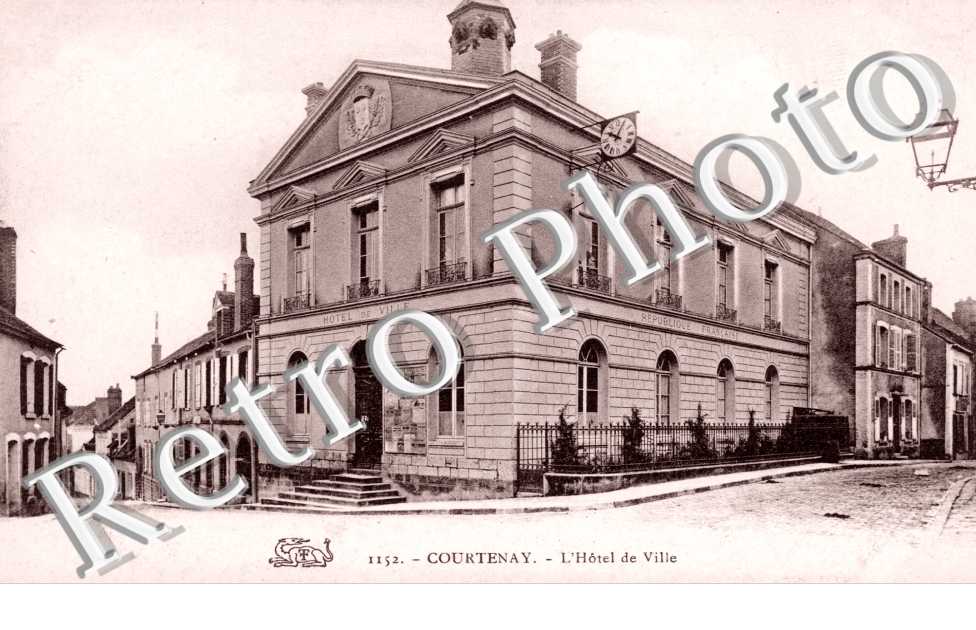 L'Hotel de Ville