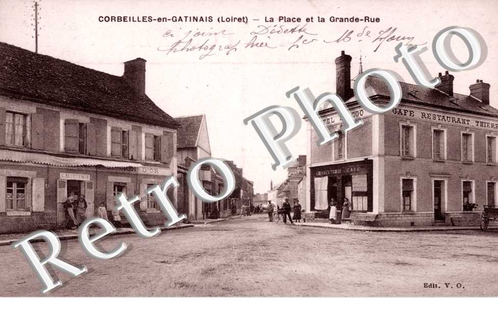 la place et la grande rue