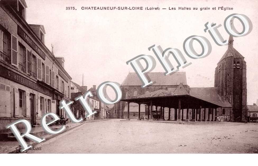 les halles au grain et l'eglise