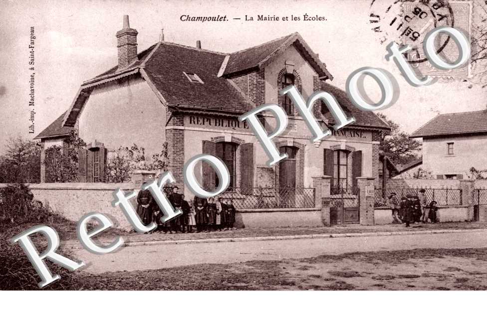 la mairie et les ecoles