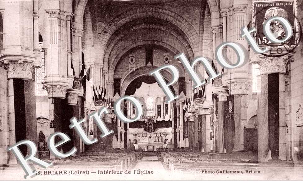interieur de l'eglise