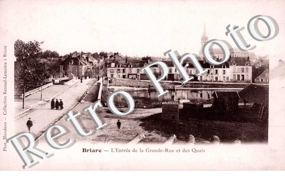 Entree de la Grande Rue et des Quais