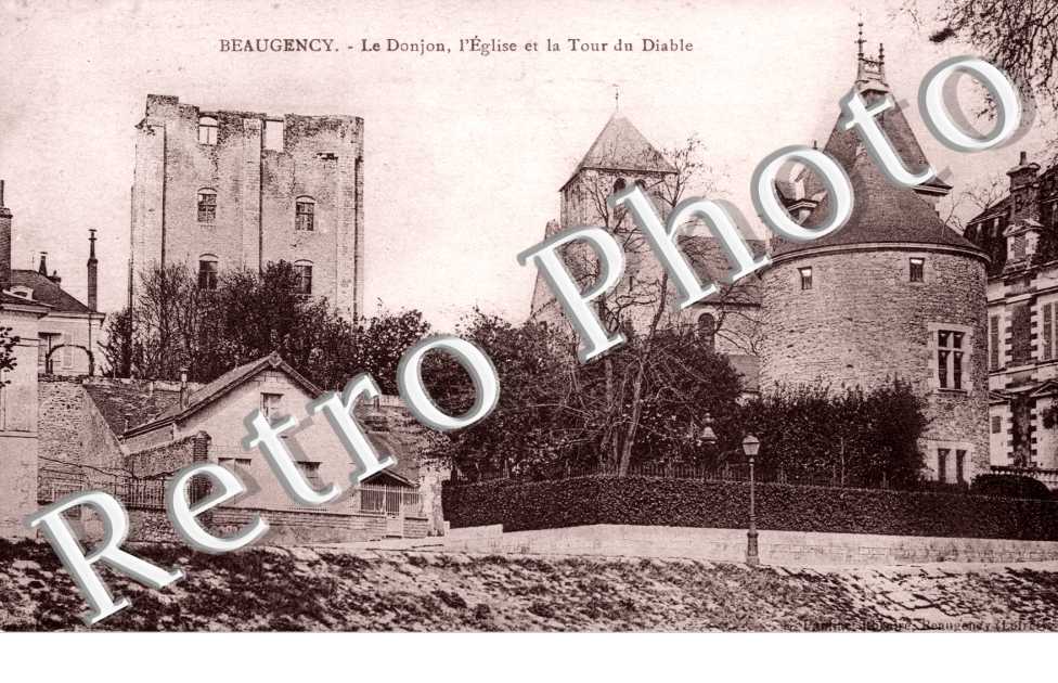 le Donjon, l'Eglise et la Tour du Diable