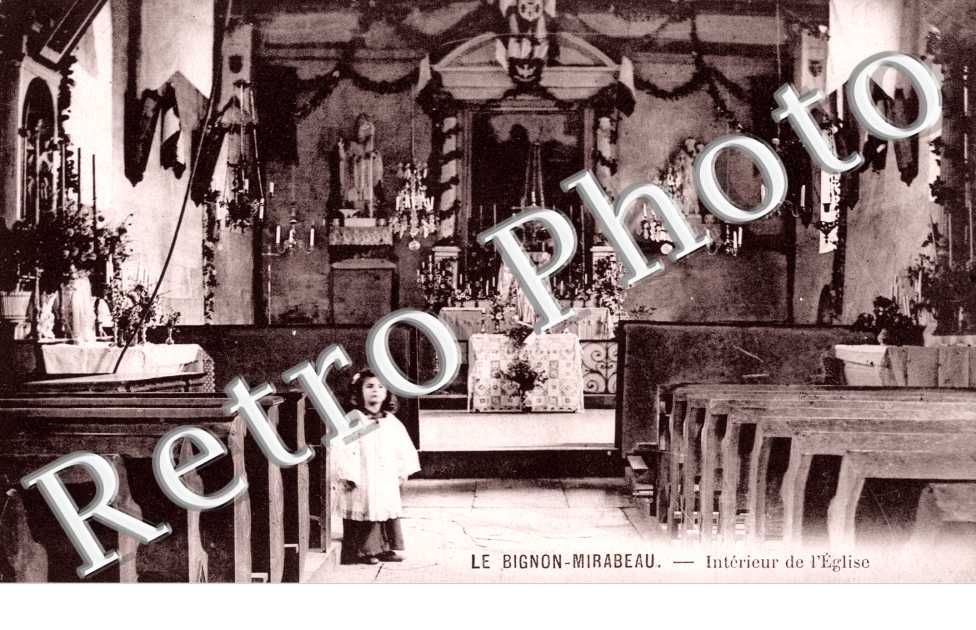 interieur de l'eglise