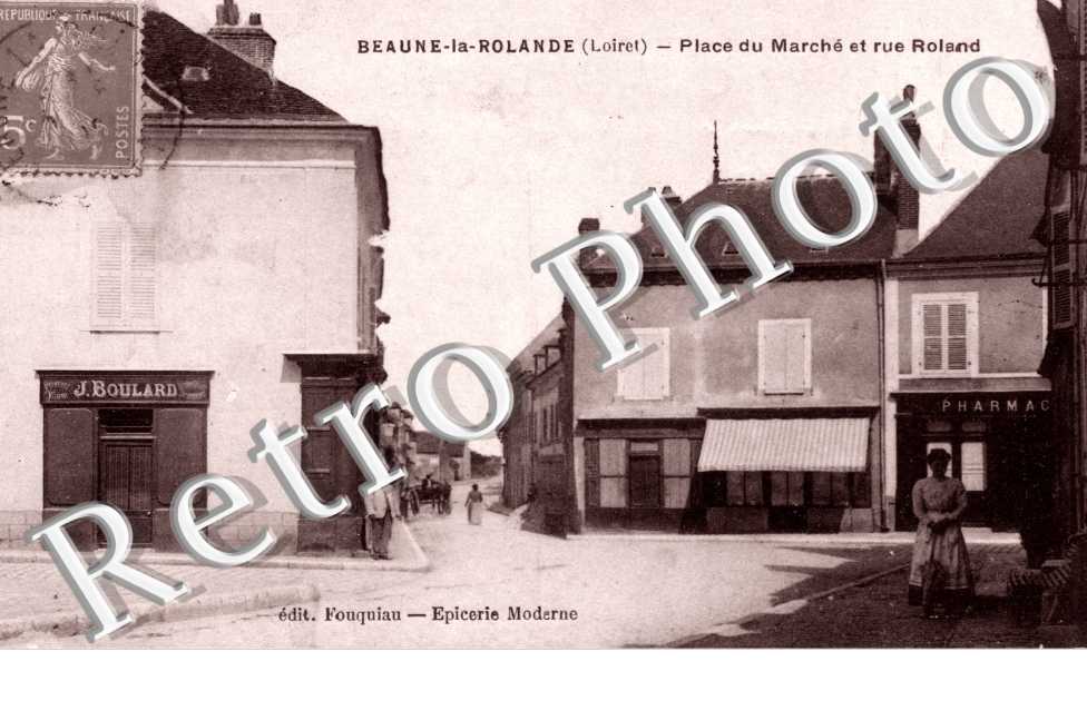 la place du marche et rue Roland