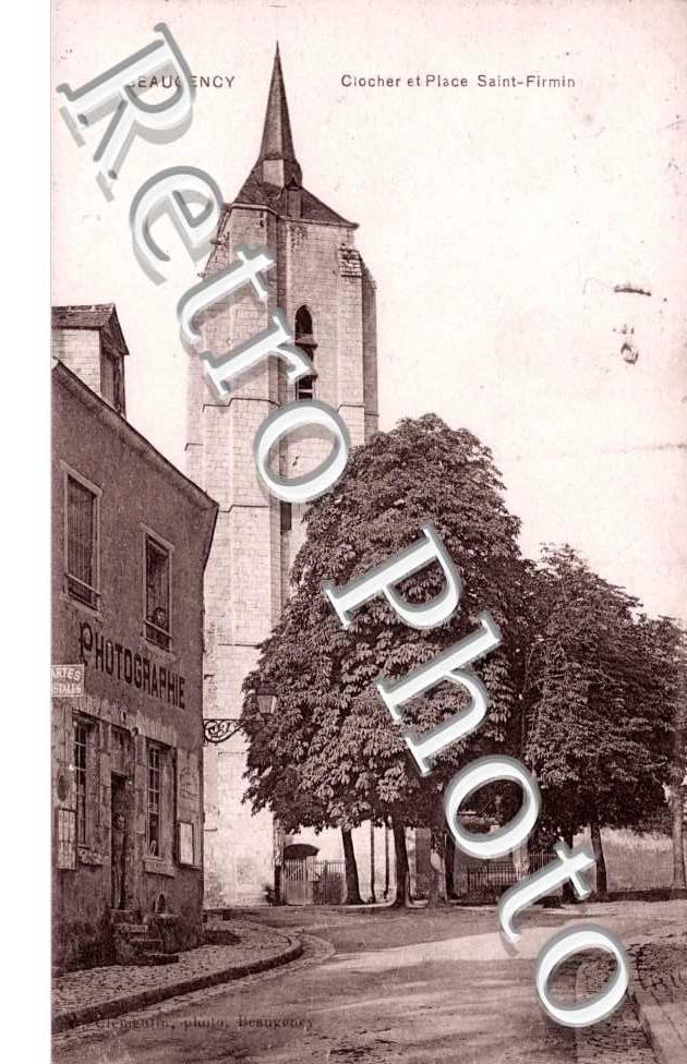 Clocher et Place Saint Firmin