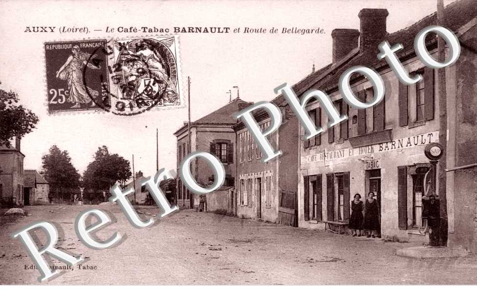 le cafe-tabac Barnault et route de Bellegarde