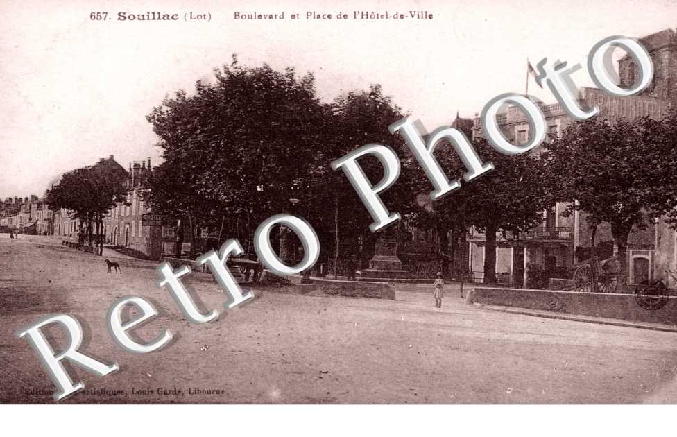 Boulevard et Place de l'Hotel de Ville