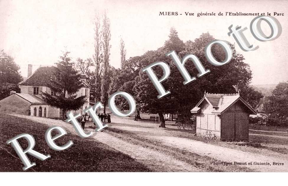 Vue generale de l'etablissement et le parc