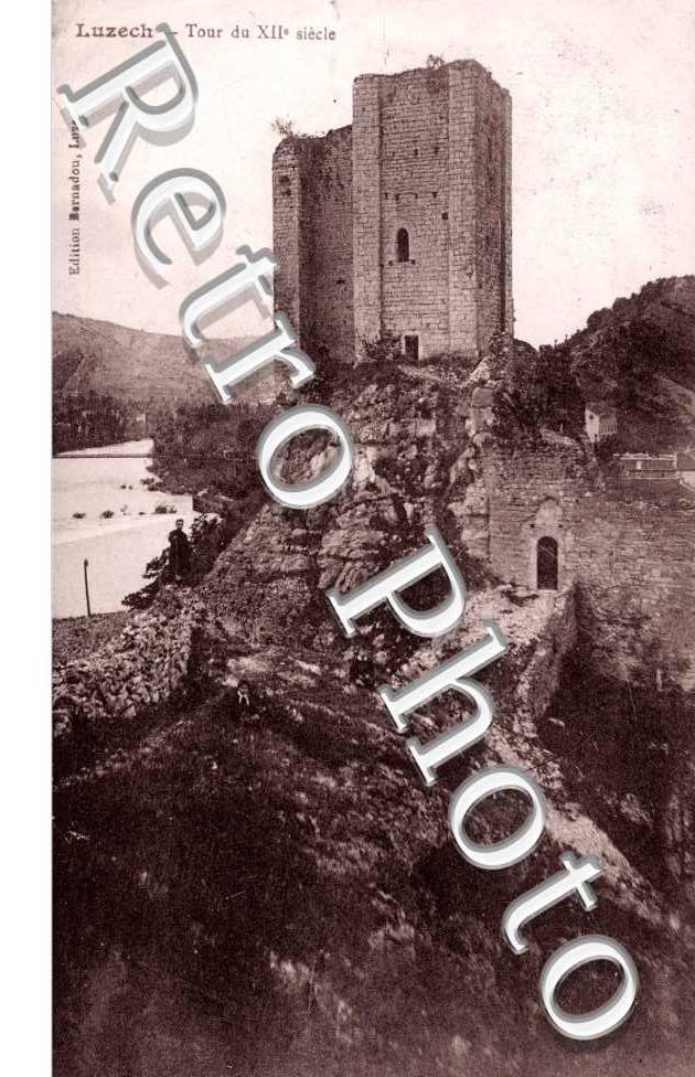 Tour du XIIe s