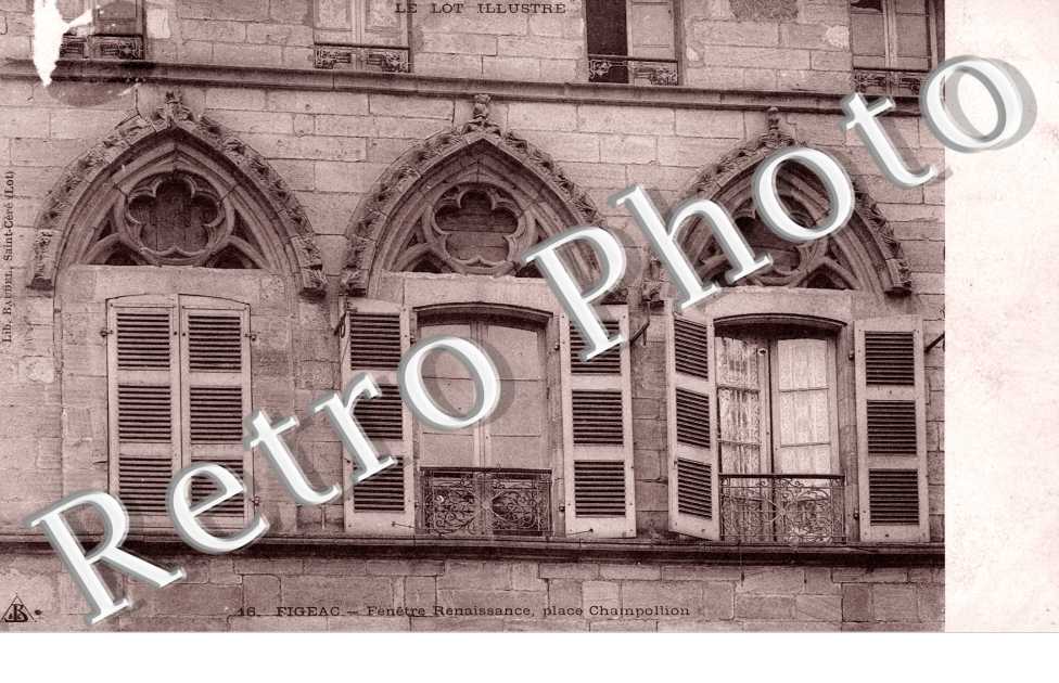 Fenetre Renaissance Place Champollion
