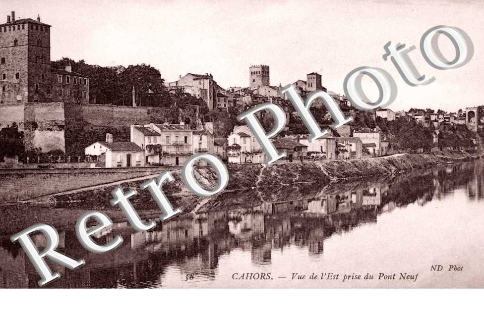 vue de l'est prise du pont neuf