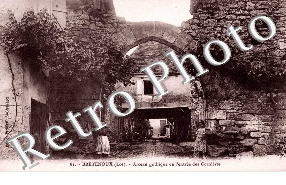 Arceau gothique de l'entree des Cornieres
