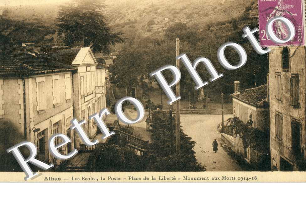 les Ecoles la Poste Place de la Liberte Monument aux Morts