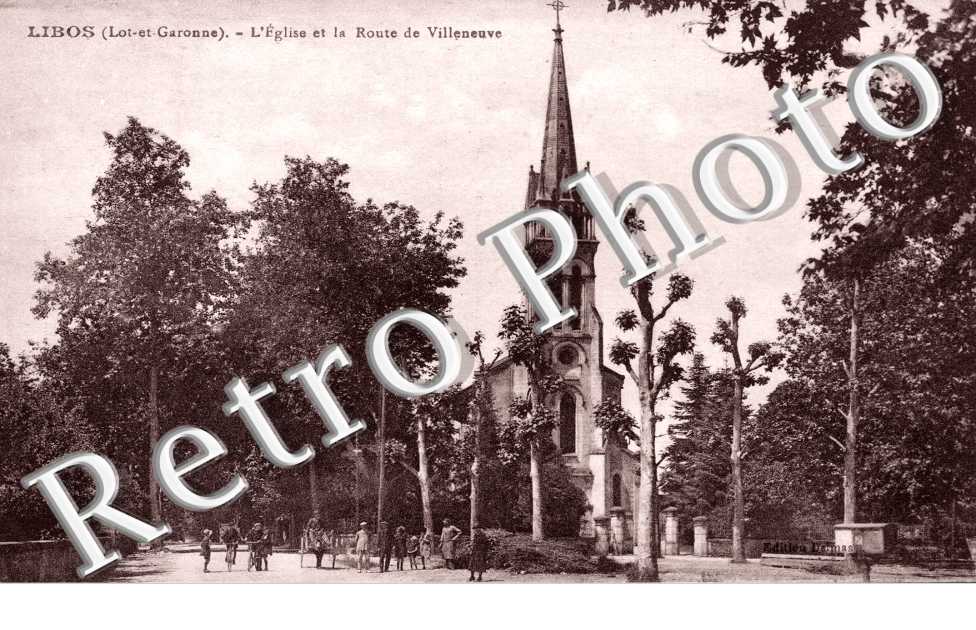Eglise et Route de Villeneuve