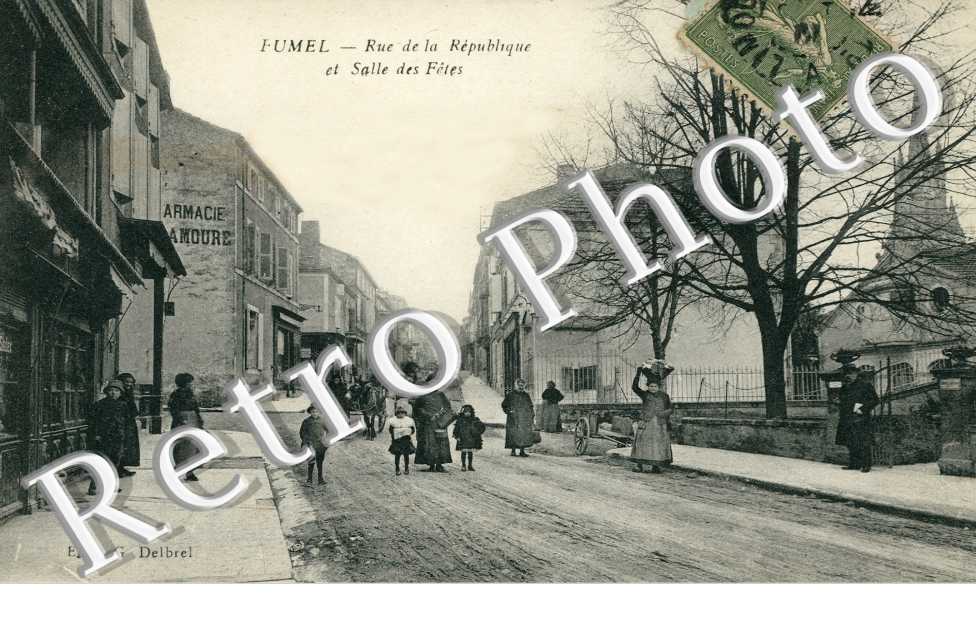Rue de la Republique etsalle des fetes