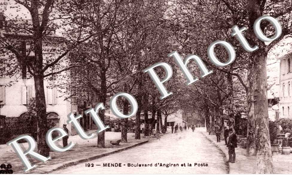 Boulevard d'Angiran et la Poste