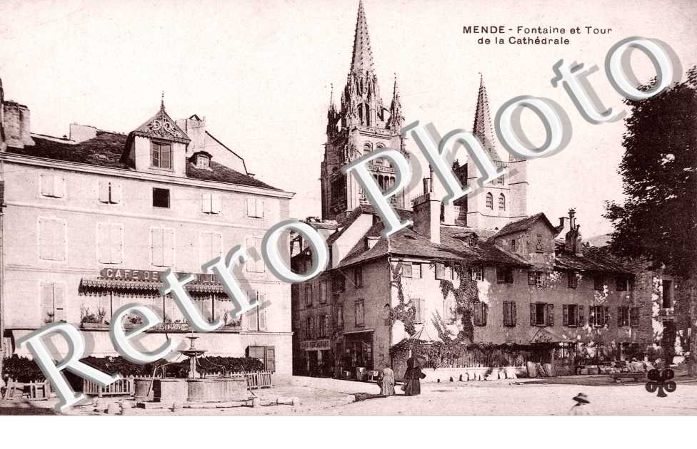 fontaine et rour de la cathedrale