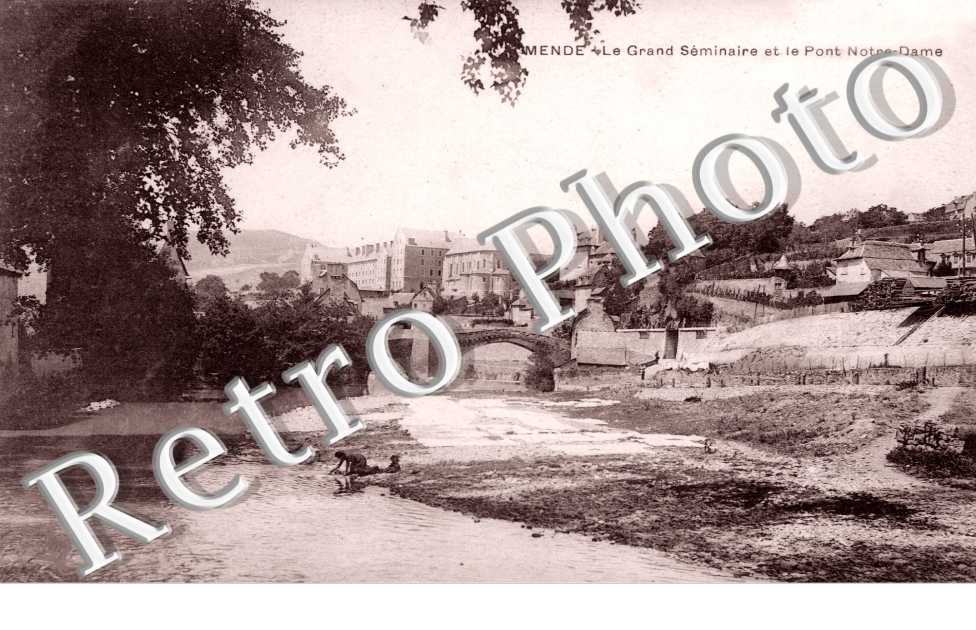 le Grand Seminaire et le Pont Notre-Dame