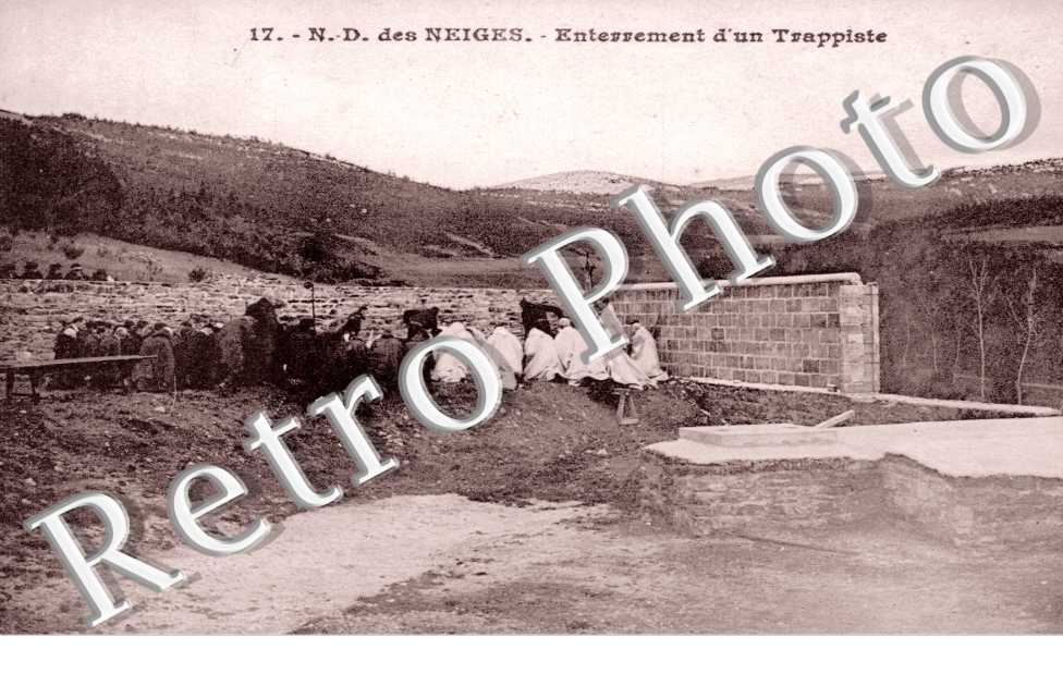 Notre Dame des Neiges, enterrement d'un Trappiste