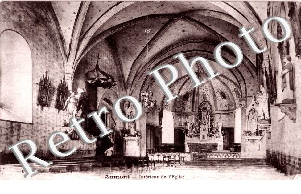 Interieur de l'eglise