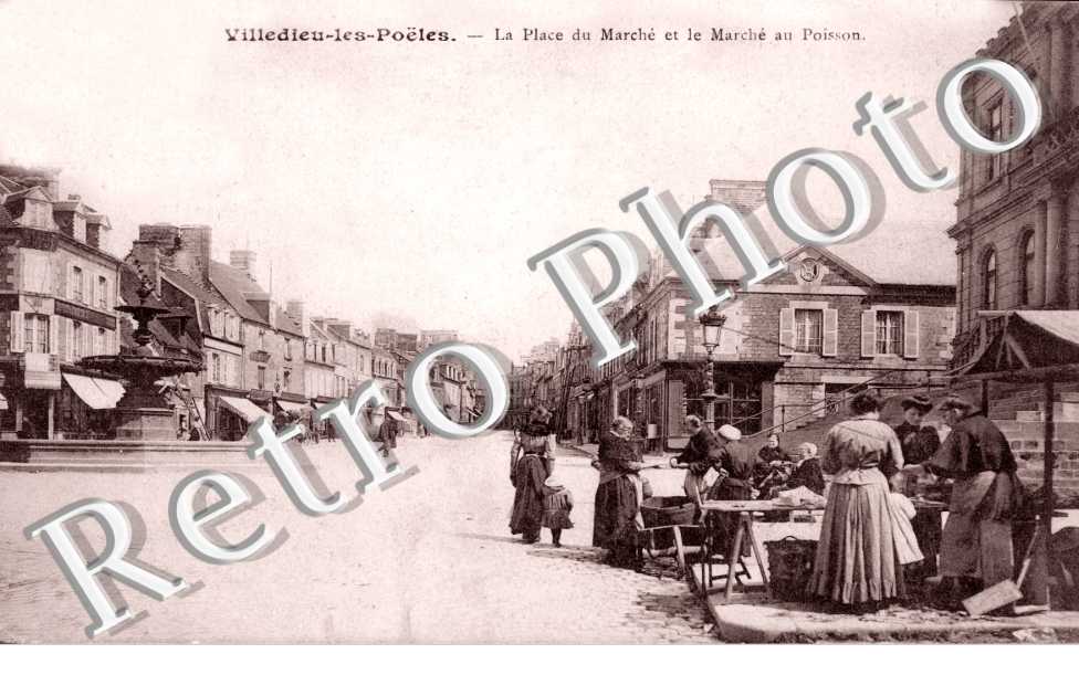 La place du marche  et le marche au poisson