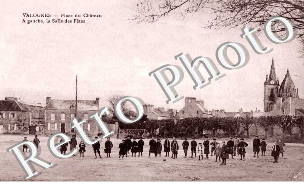 Place du chateau - salle des fetes