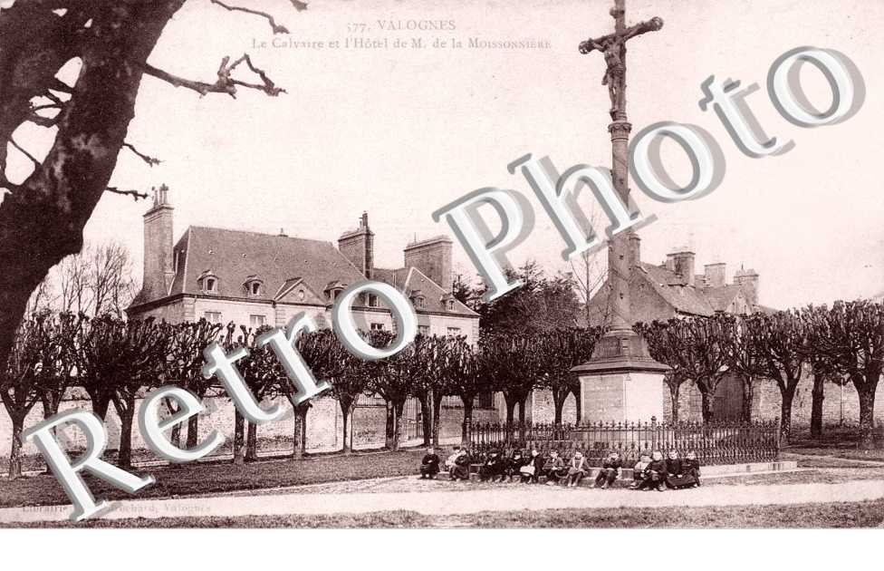 CAlvaire et Hotel de M. de la Moissonniere