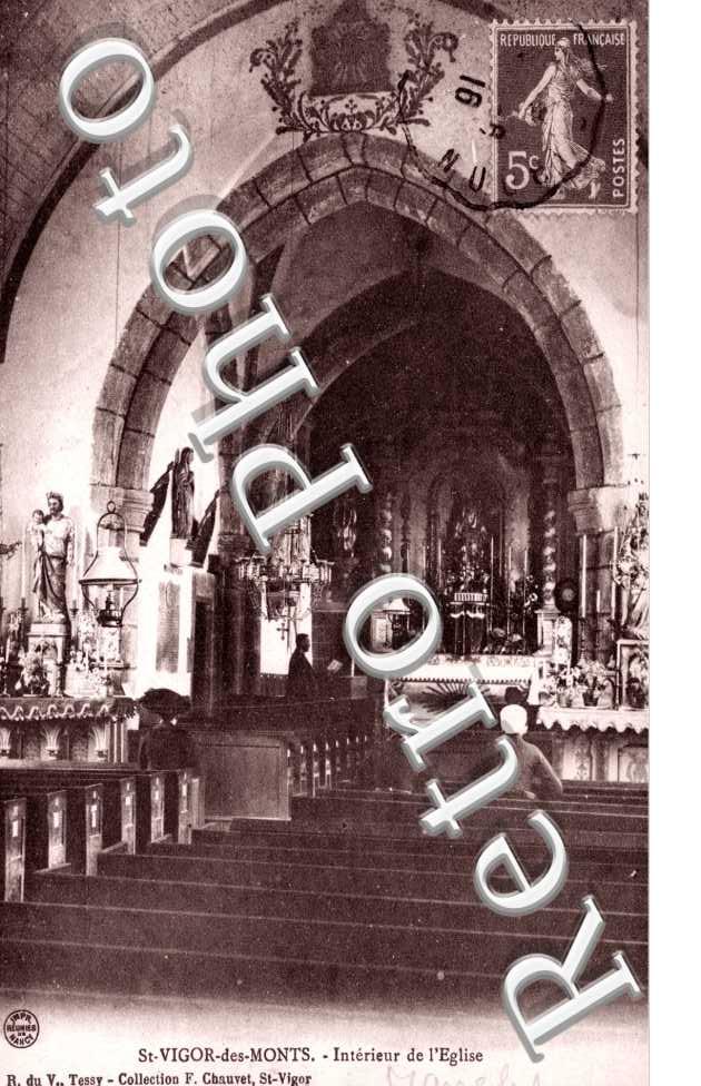 Interieur de l'eglise