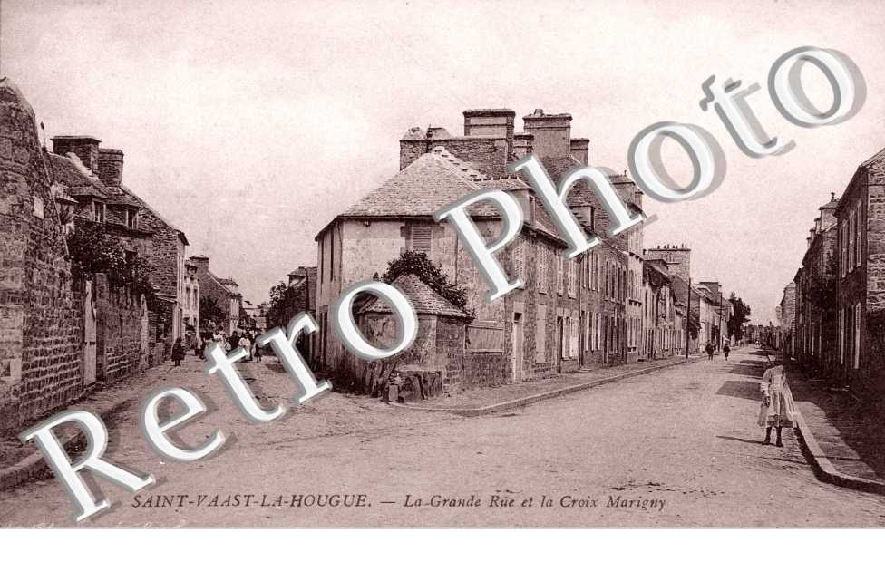La grande rue et la croix