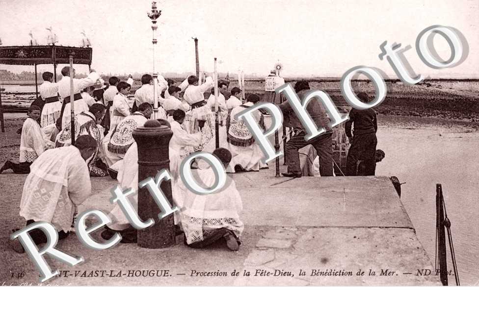 Procession de la Fete Dieu, la Nenediction de la Mer