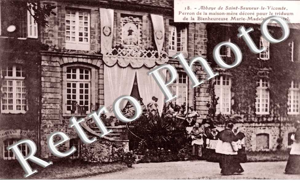 Abbaye, Perron de la maison mere