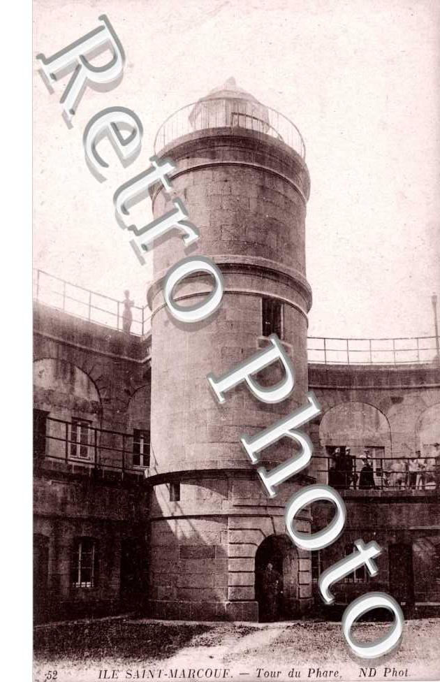Tour du phare de l'ile Saint Marcouf