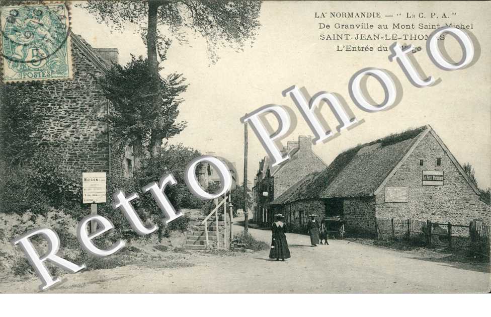 l'enyree du village