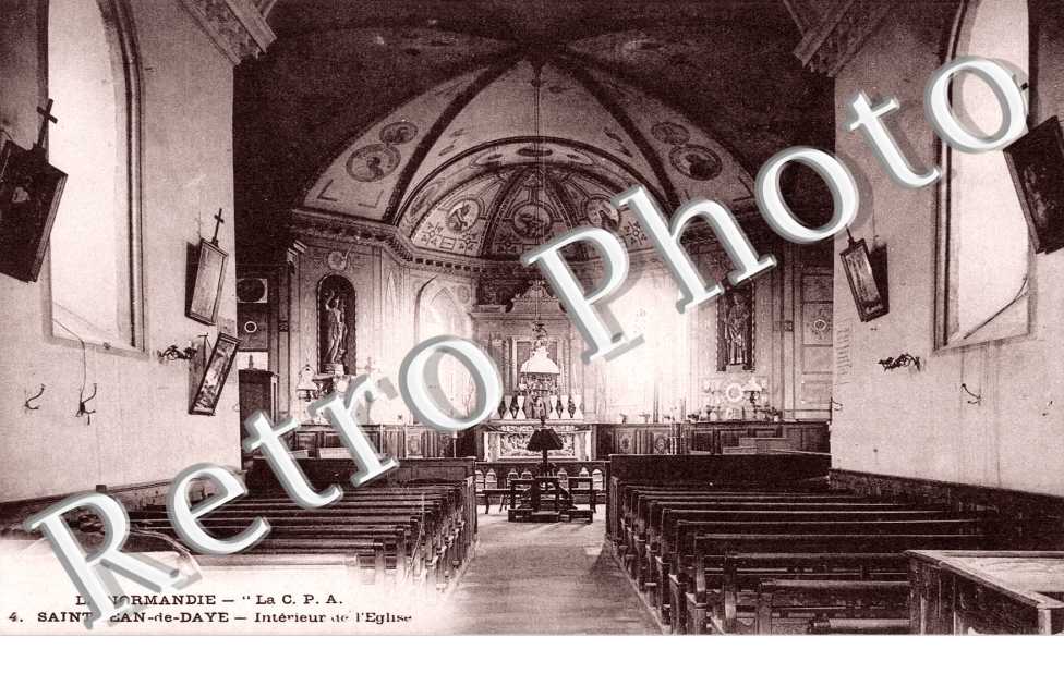 Interieur de l'eglise