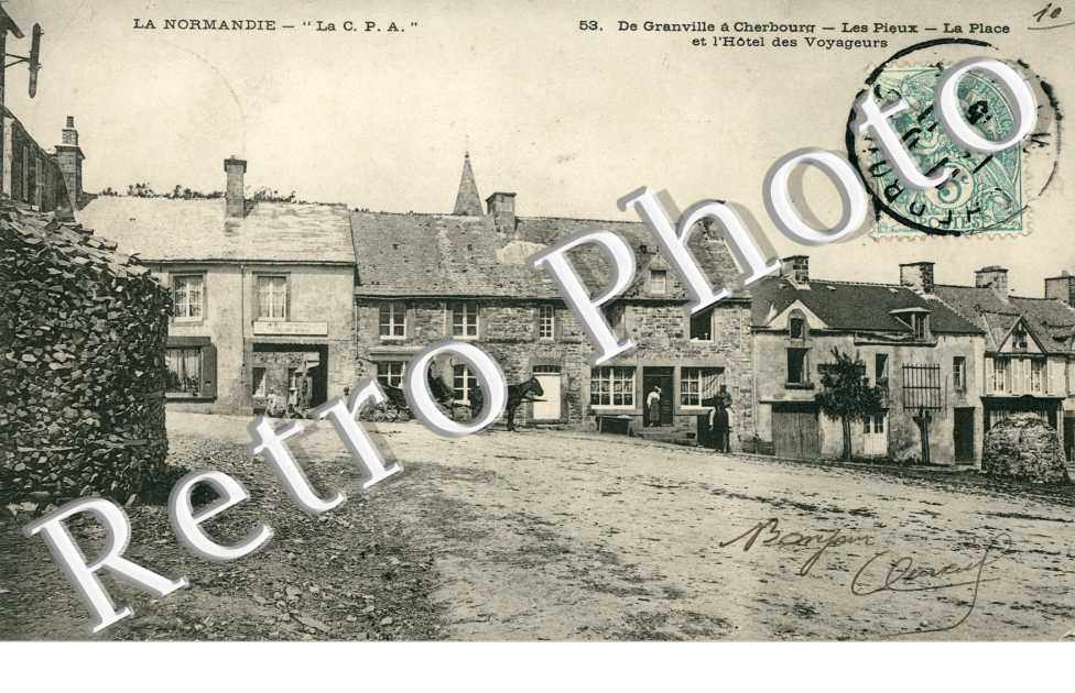 La place et l'hotel des voyageurs