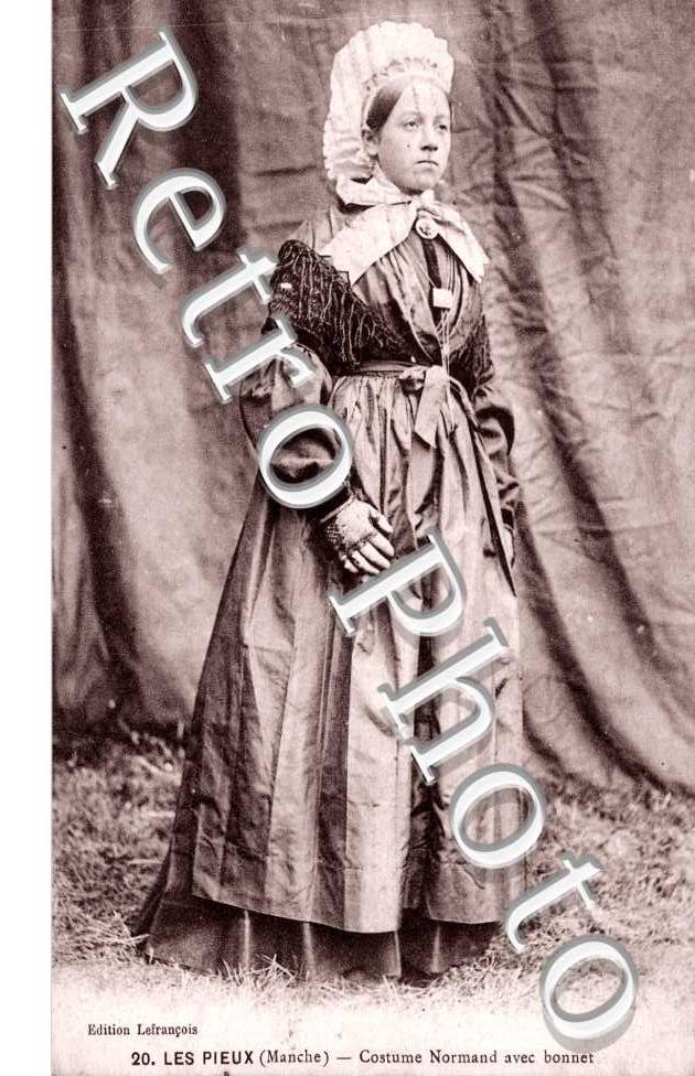 Costume Normand avec Bonnet