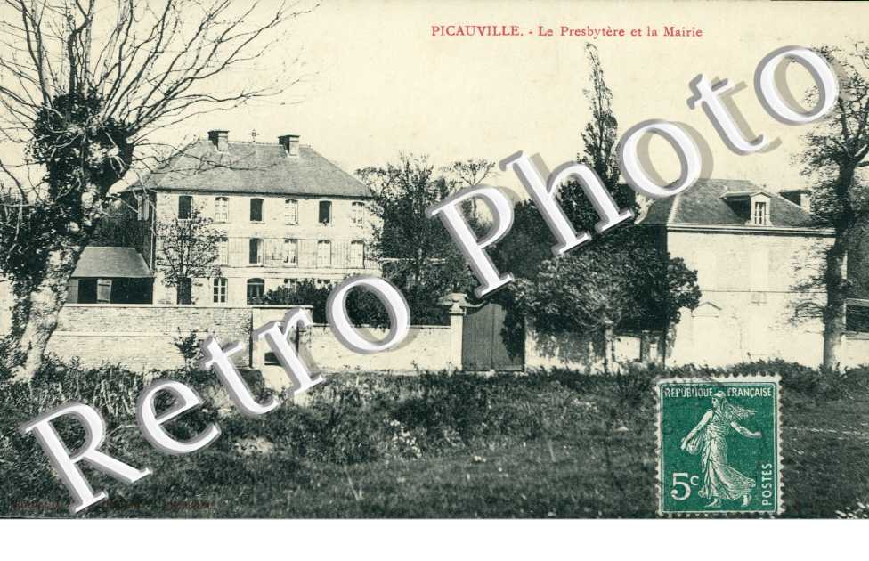 Le presbytere et la mairie