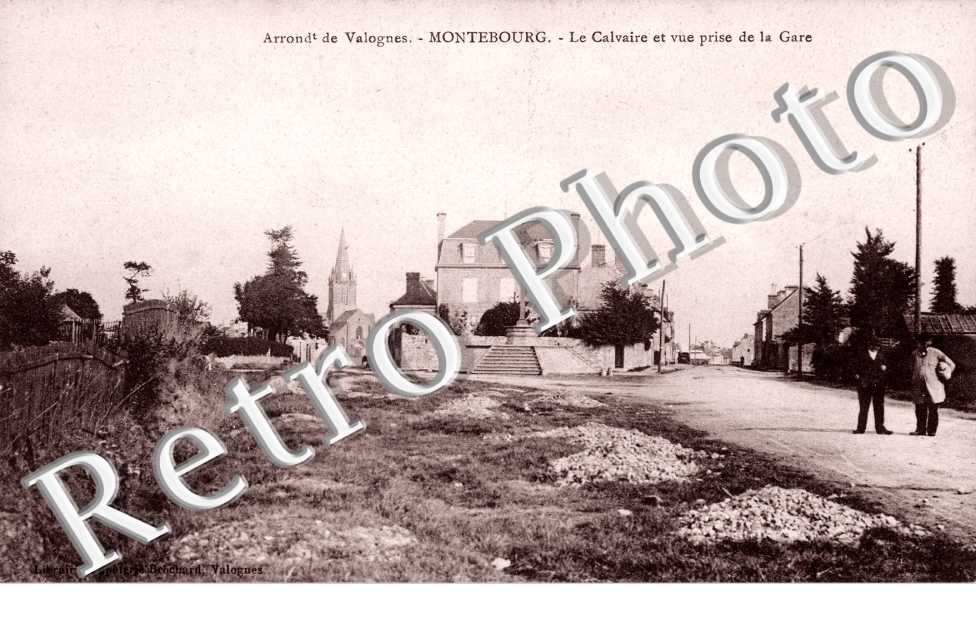 Le calvaire et vue prise de la Gare
