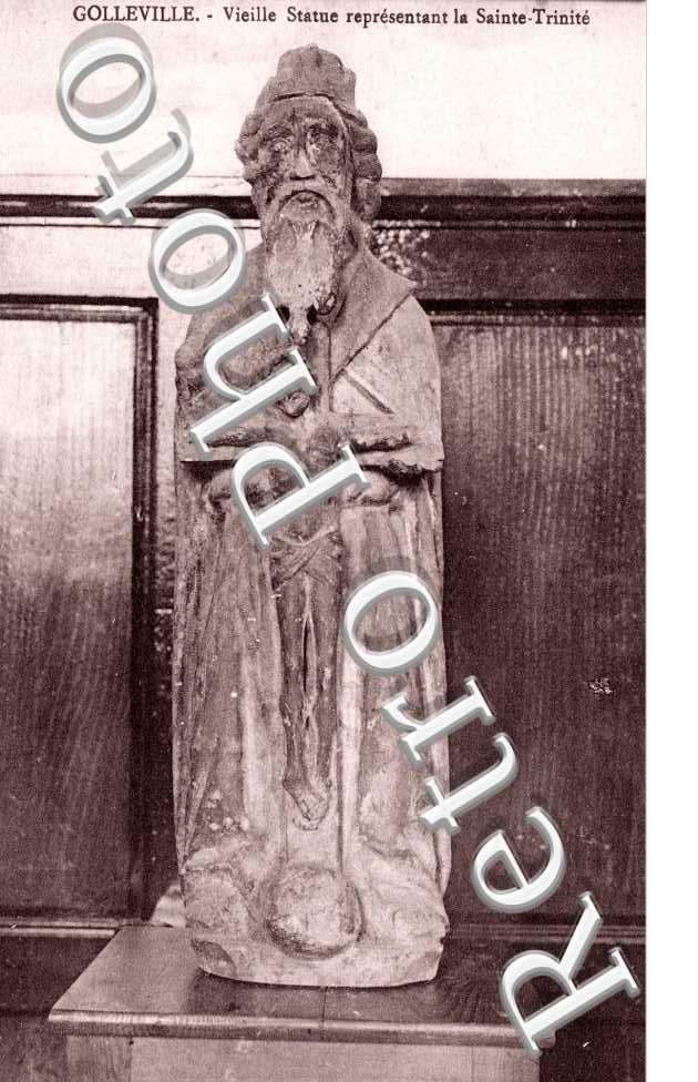 Vieille Statue représentant la Sainte Trinité