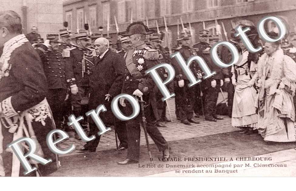 voyage presidentiel a Cherbourg, le roi de Danemark accompagne par M. Clemenceau se rendant au banquet